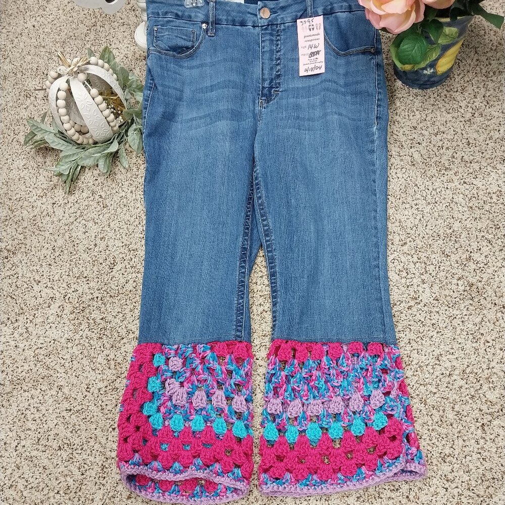 3795 Size 14W Upcycled Seven 7 Crochet Trim Jeans.